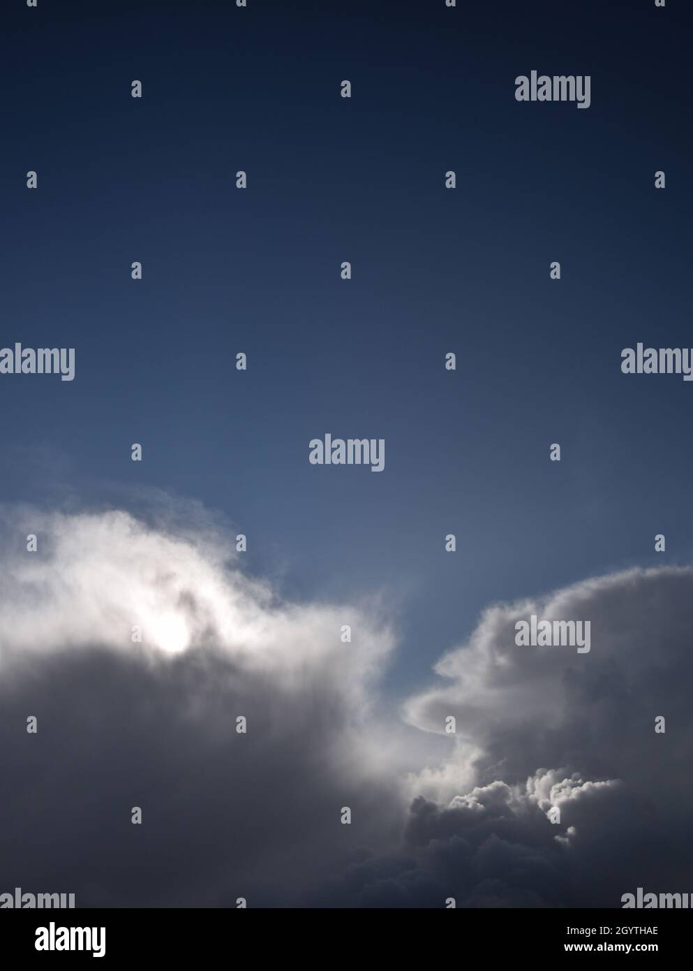 Nuvole di grandine sopra l'isola di Jura Foto Stock
