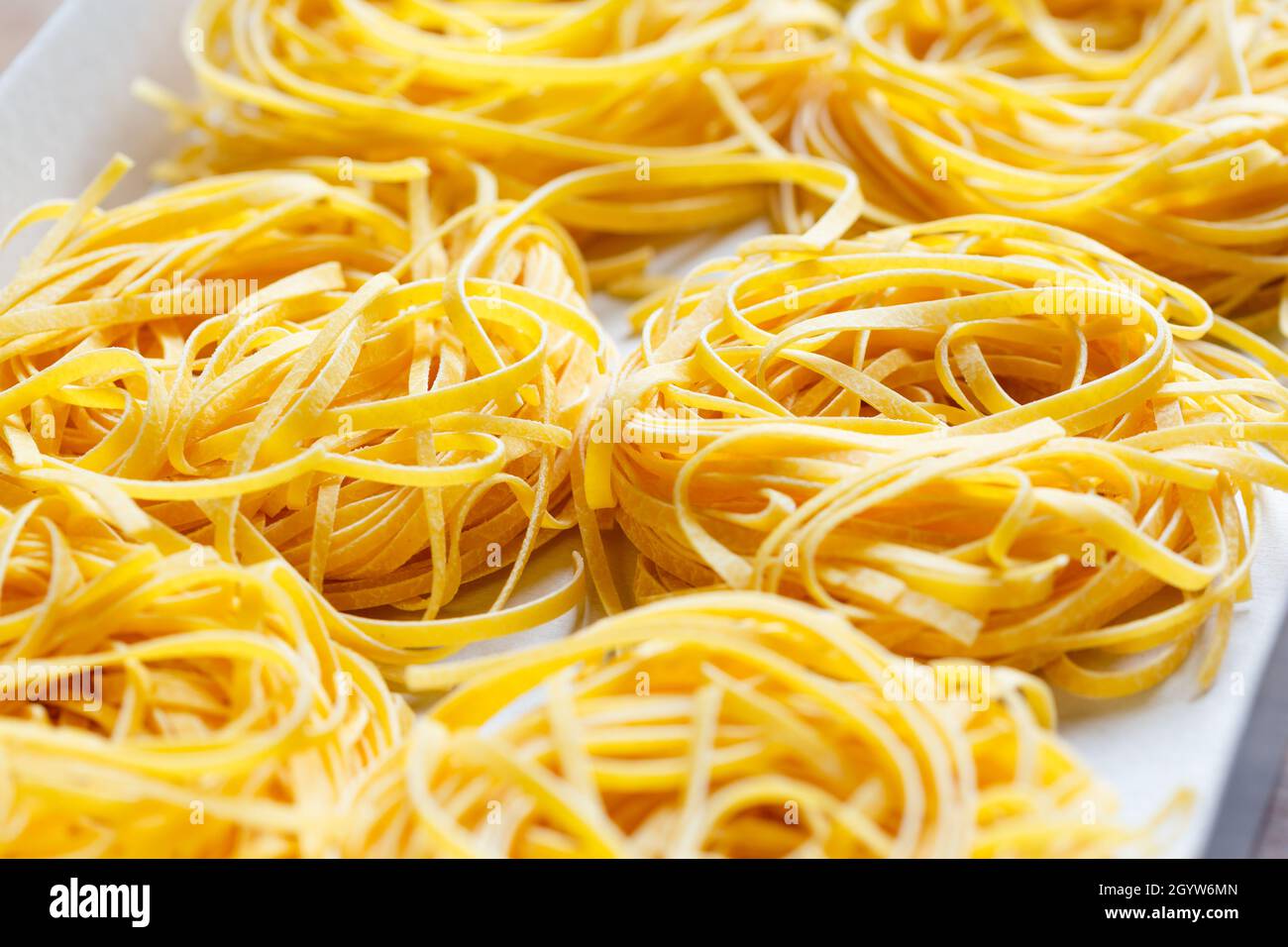 Pasta secca italiana Fettuccine da vicino Foto Stock