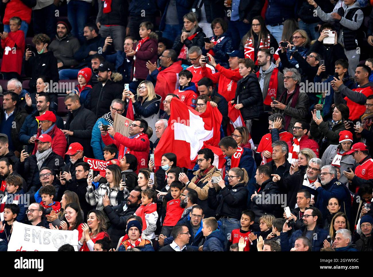 La Svizzera si è vista in piedi davanti alla gara di qualificazione della Coppa del mondo FIFA allo Stade de Geneve, in Svizzera. Data foto: Sabato 9 ottobre 2021. Foto Stock