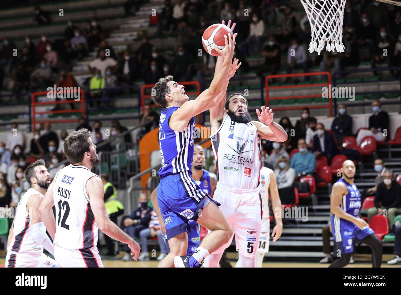 Italia, Casale 9 ottobre 2021 partita del Campionato Italiano di Basket A1 Bertram Dutthona Basket Tortona vs Happy Casa Brindisi (78-87) Foto Stock