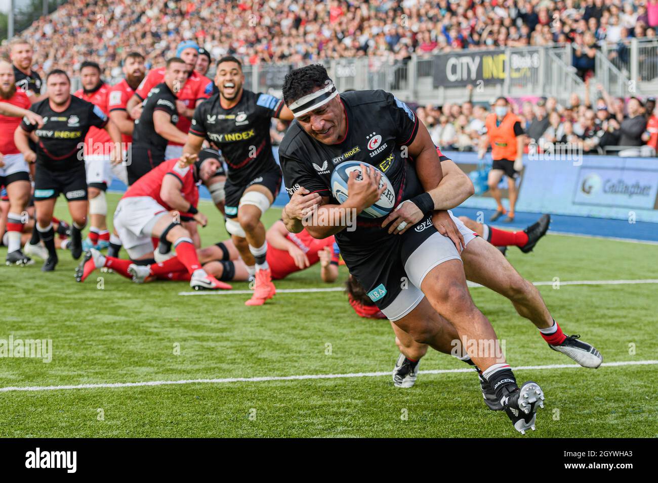 LONDRA, REGNO UNITO. 09th, Oct 2021. Mako Vunipola di Saracens segna una prova durante Gallagher Premiership Rugby Round 4 Match tra Saracens vs Newcastle Falcons allo StoneX Stadium il sabato 09 ottobre 2021. LONDRA INGHILTERRA. Credit: Taka G Wu/Alamy Live News Foto Stock