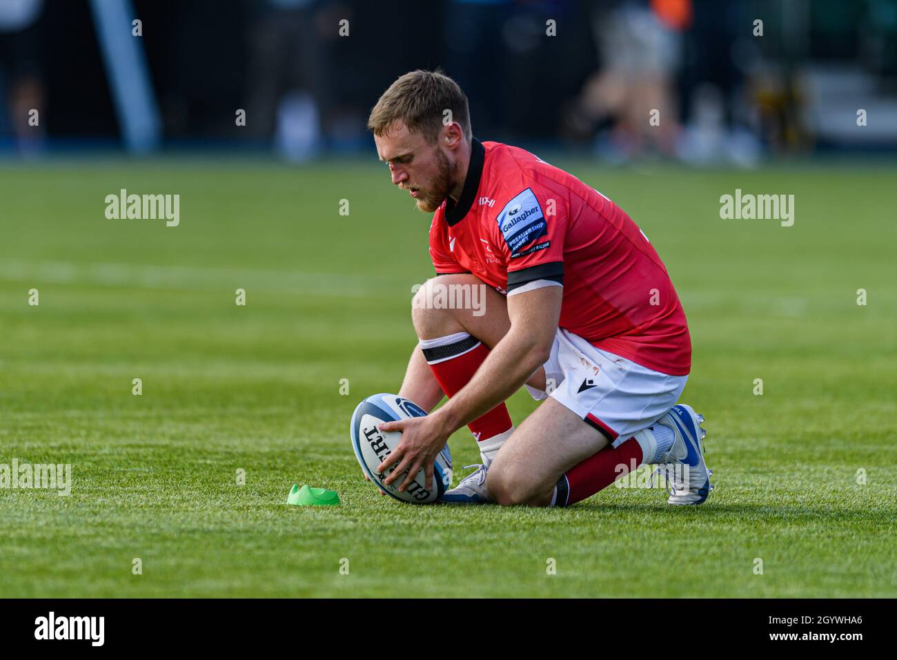 LONDRA, REGNO UNITO. 09th, Oct 2021. Brett Connon di Newcastle Falcons prende un calcio di conversione durante Gallagher Premiership Rugby Round 4 Match tra Saracens vs Newcastle Falcons allo StoneX Stadium il sabato 09 ottobre 2021. LONDRA INGHILTERRA. Credit: Taka G Wu/Alamy Live News Foto Stock