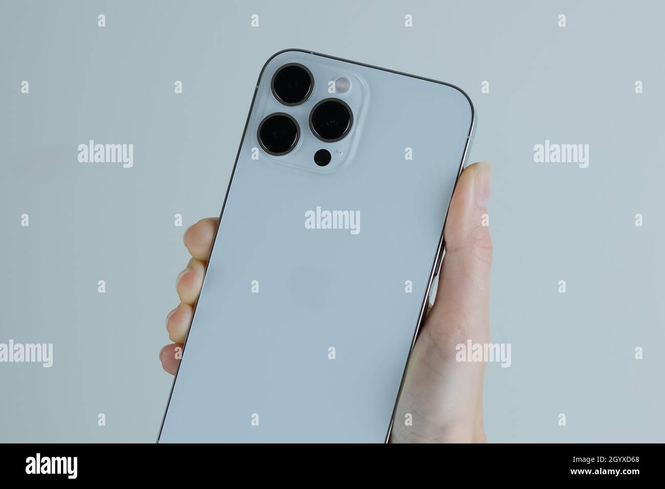 IPhone 13 Pro Max in argento Foto Stock