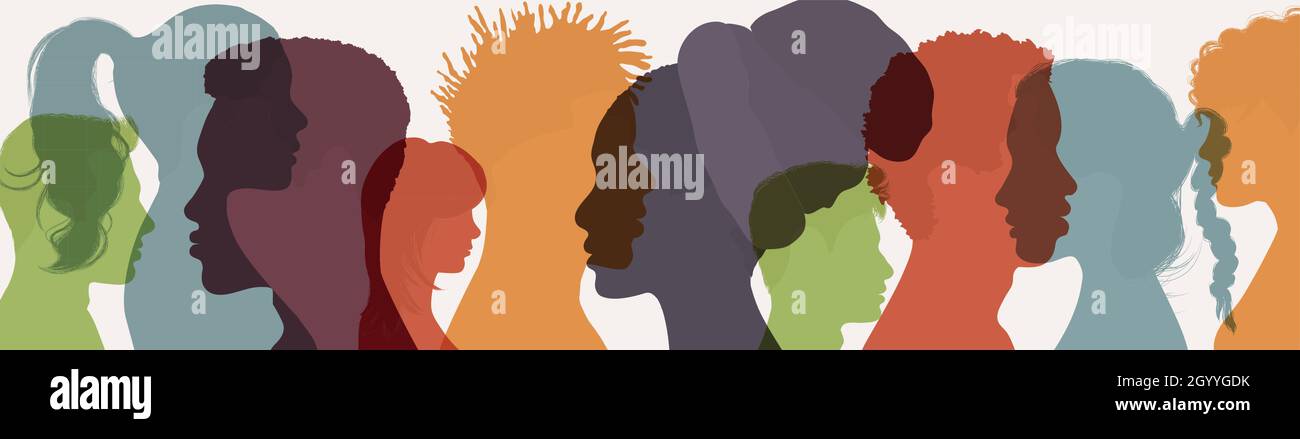 Profilo della testa con silhouette astratta di persone diverse. Amicizia tra persone multietniche e multiculturali. Concetto di comunità o di lavoro di squadra Illustrazione Vettoriale
