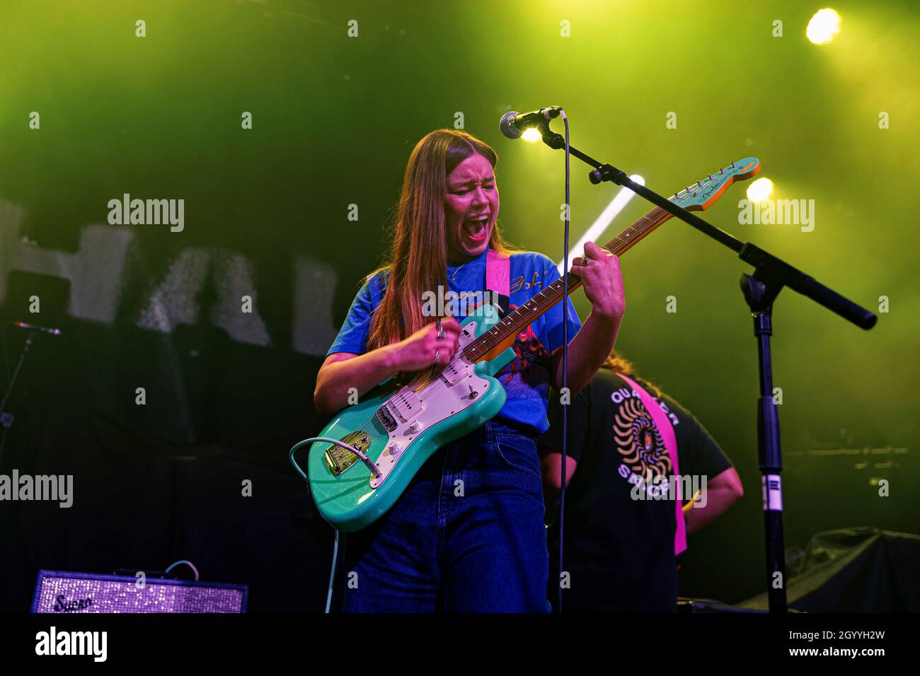 9 ottobre 2021: Rhian Teasdale della banda dell'isola di Wight con la punta calda, live al Liverpool Guildof Students UK (Credit Image: © Andy von PIP/ZUMA Press Wire) Foto Stock