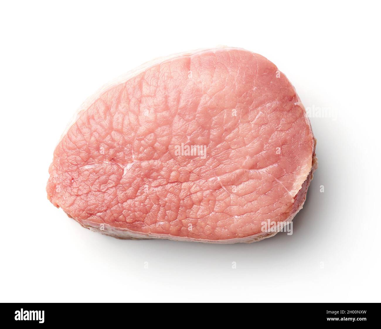 Filetto di manzo crudo isolato su sfondo bianco, vista dall'alto Foto Stock
