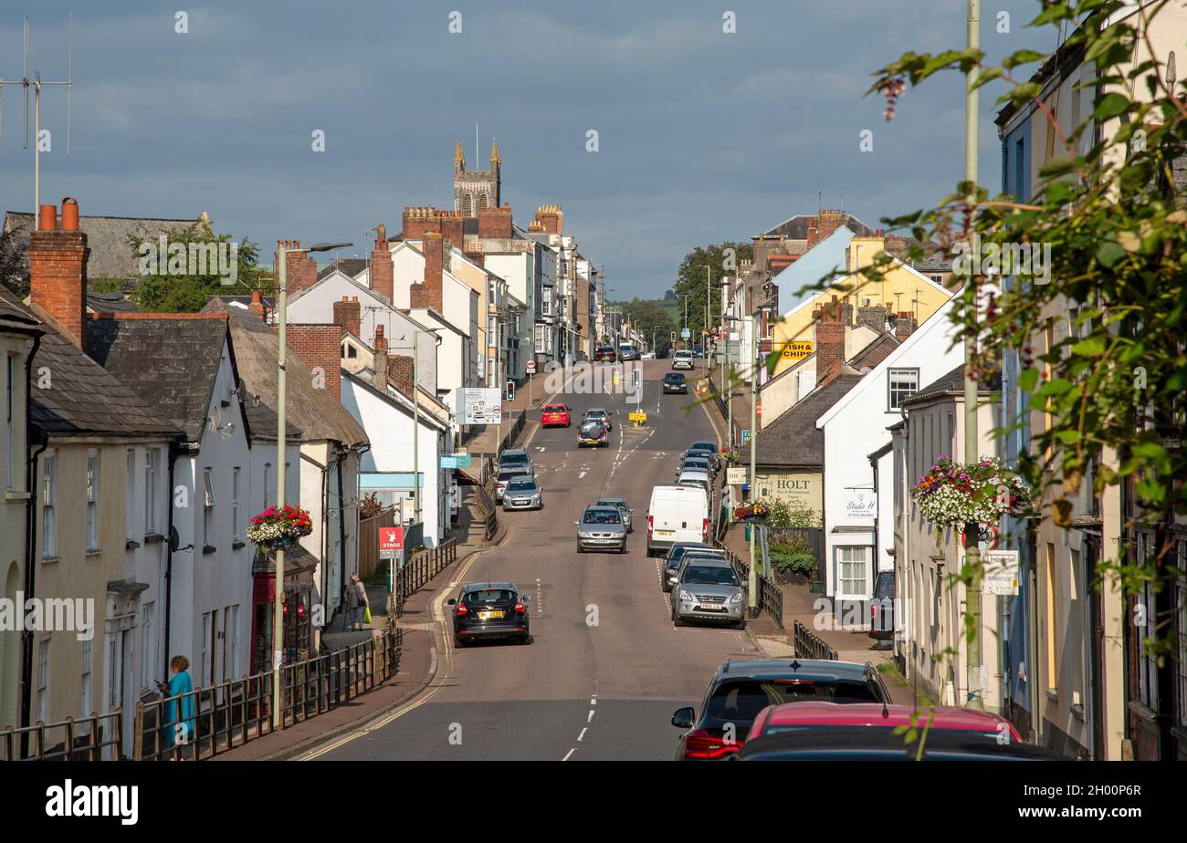 Honiton, Devon, Inghilterra, Regno Unito. 2021. Vista generale della città storica di Honiton conosciuta per la produzione di merletti molti anni fa. Foto Stock