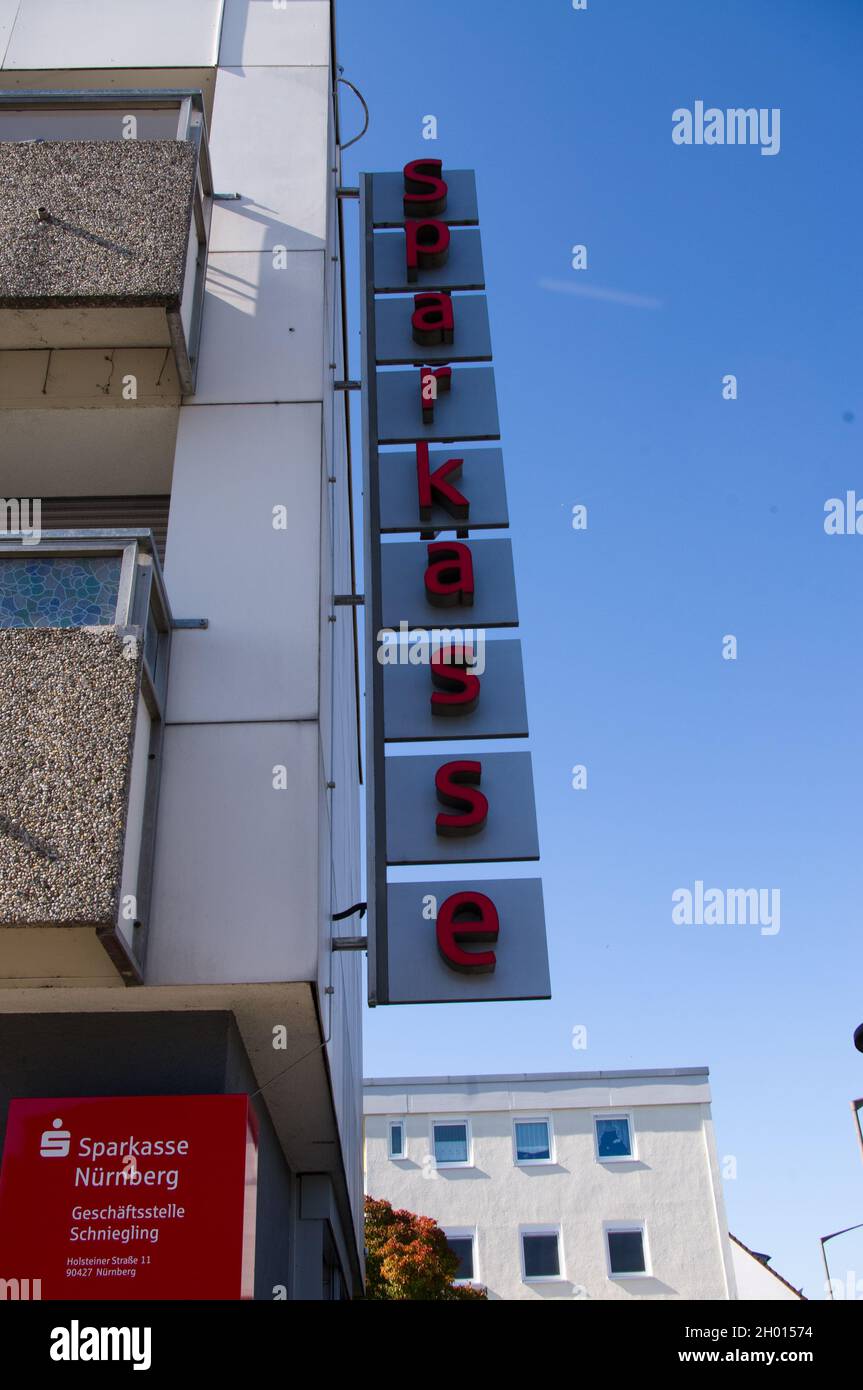 Scritta della Sparkasse sulla facciata di una casa Foto Stock