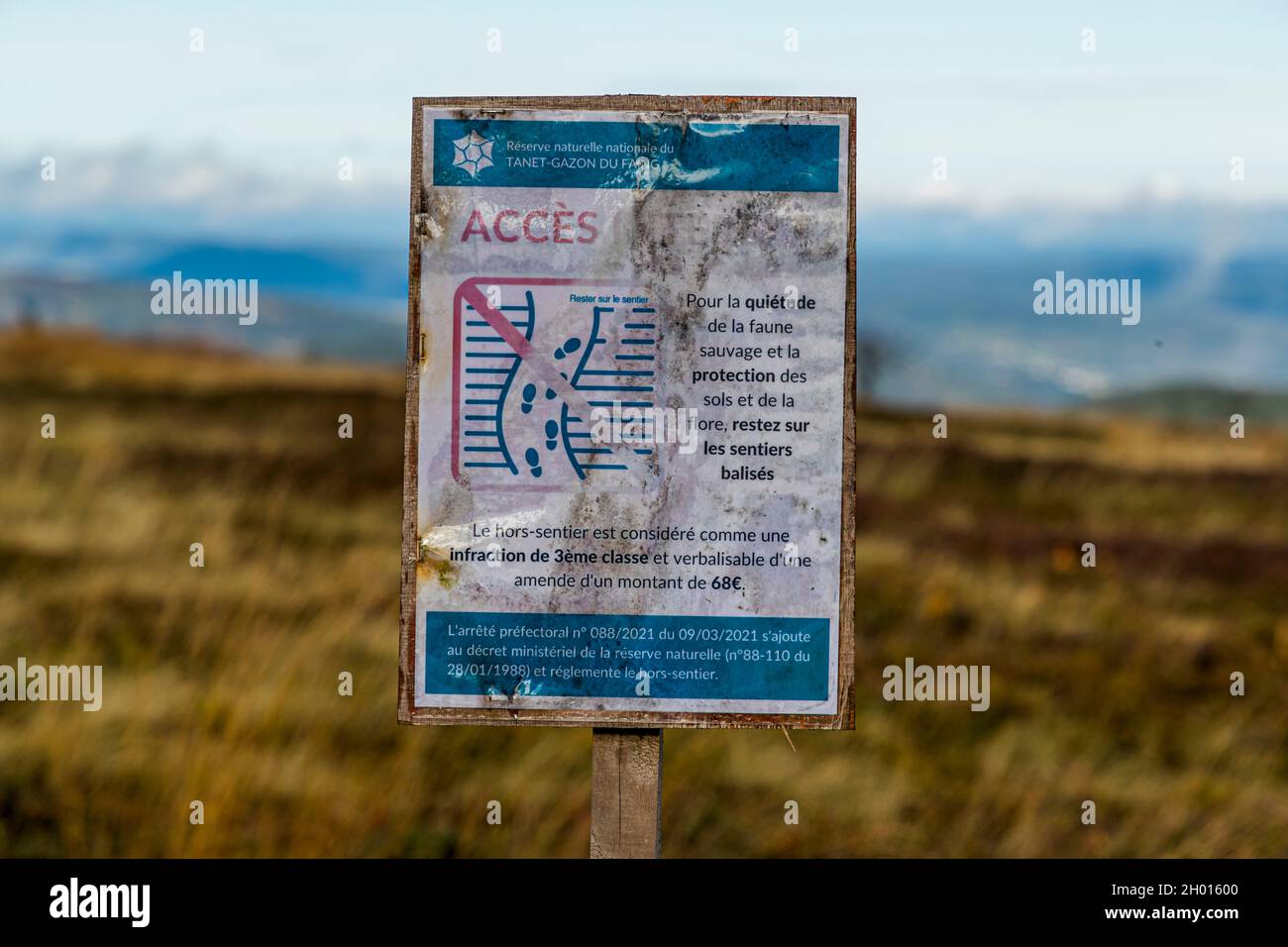 Lasciare i sentieri escursionistici è vietato vicino a Plainfaing, Francia Foto Stock