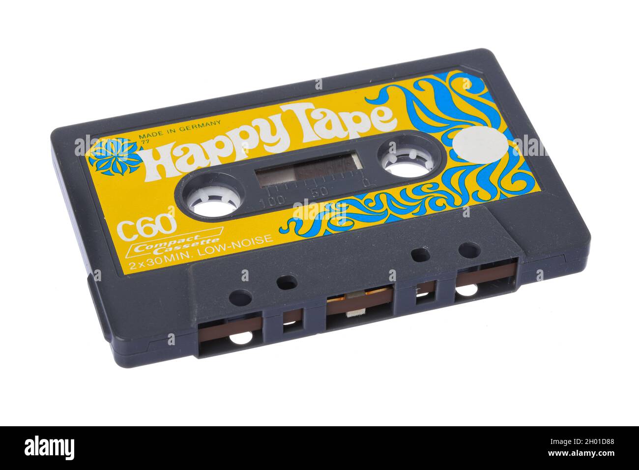 Stoccolma, Svezia - 9 ottobre 2021: Un nastro C60 compatto C60 giallo funky, di marca Happy Tape, prodotto in Germania nel 1977 da Agfa-Gevaert AG fo Foto Stock