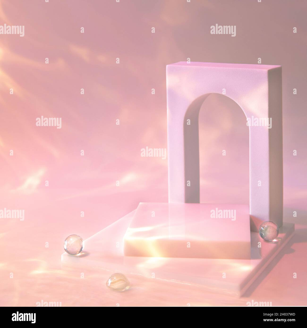scena vuota con podio e arco su sfondo pastello Foto Stock