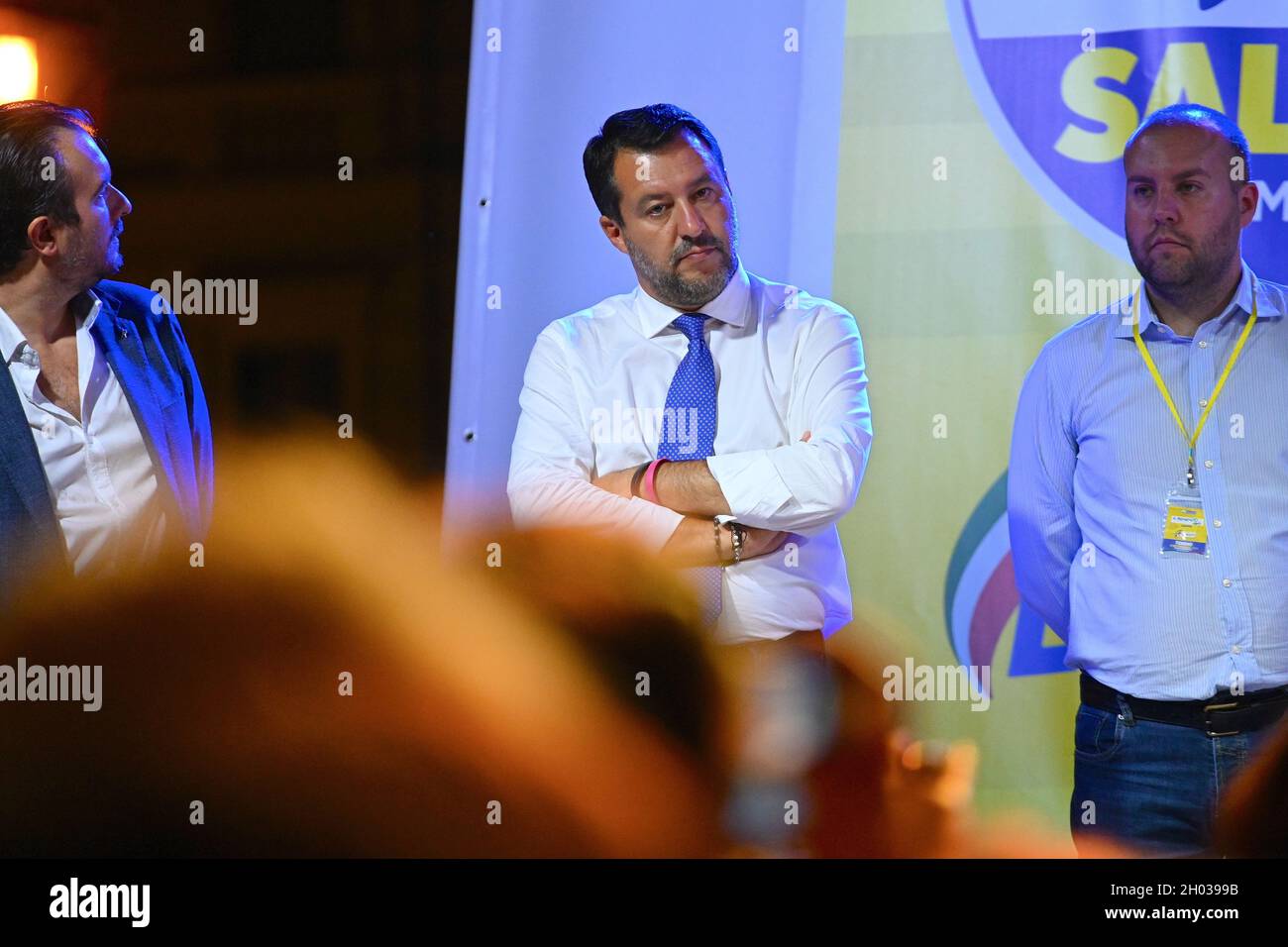 T, ITALIA - 17 set 2021: Primo piano di Matteo Salvini, leader del partito italiano Lega durante il raduno elettorale a Torino Foto Stock