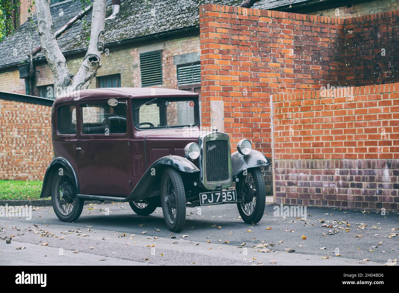 Vintage 1932 Austin Seven Car al Bicester Heritage autunno Domenica gara evento. Bicester, Oxfordshire, Inghilterra. Filtro vintage applicato Foto Stock