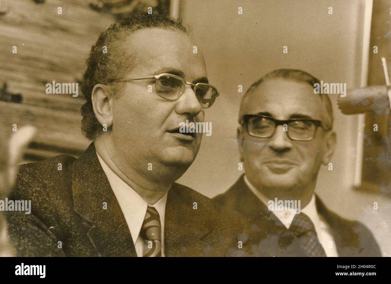 Giornalista radiofonico e televisivo italiano Jader Jacobelli, anni '70 Foto Stock