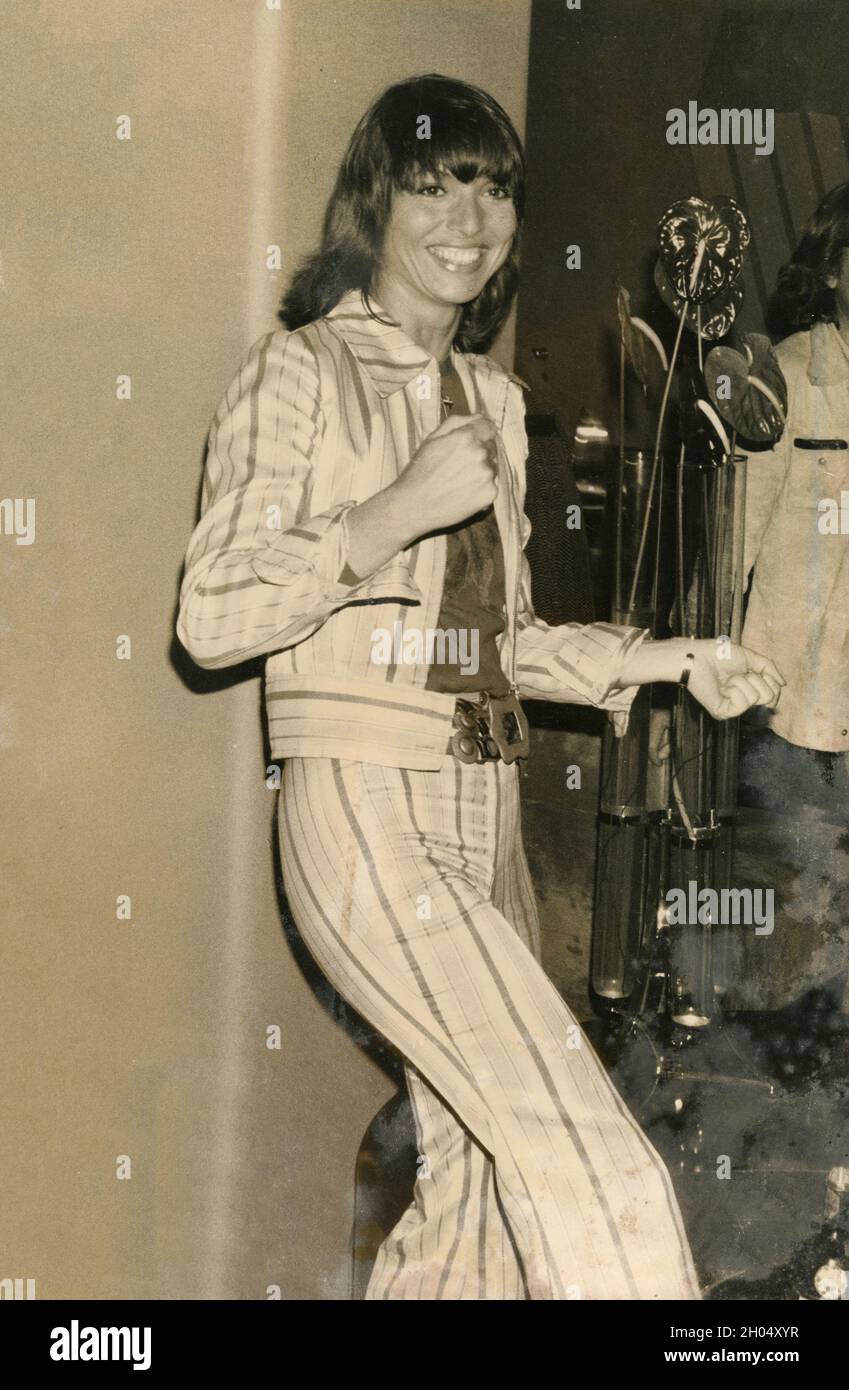 Attrice italiana e modello di moda Elsa Martinelli, anni '70 Foto Stock
