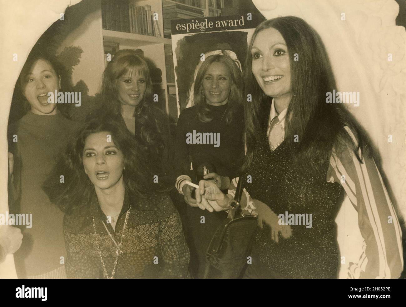 Le attrici cinematografiche italiane Rosanna Schiaffino (destra) e Giovanna Ralli (sinistra Le attrici cinematografiche italiane Rosanna Schiaffino (destra) e Giovanna Ralli (sinistra
