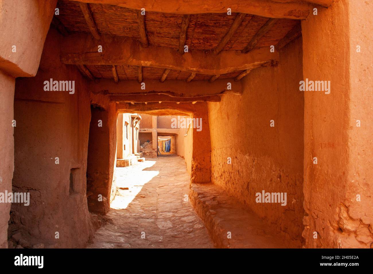 La città di Asni è una piccola città ai piedi delle montagne dell'Alto Atlante vicino a Marrakesh, Marocco. Foto Stock