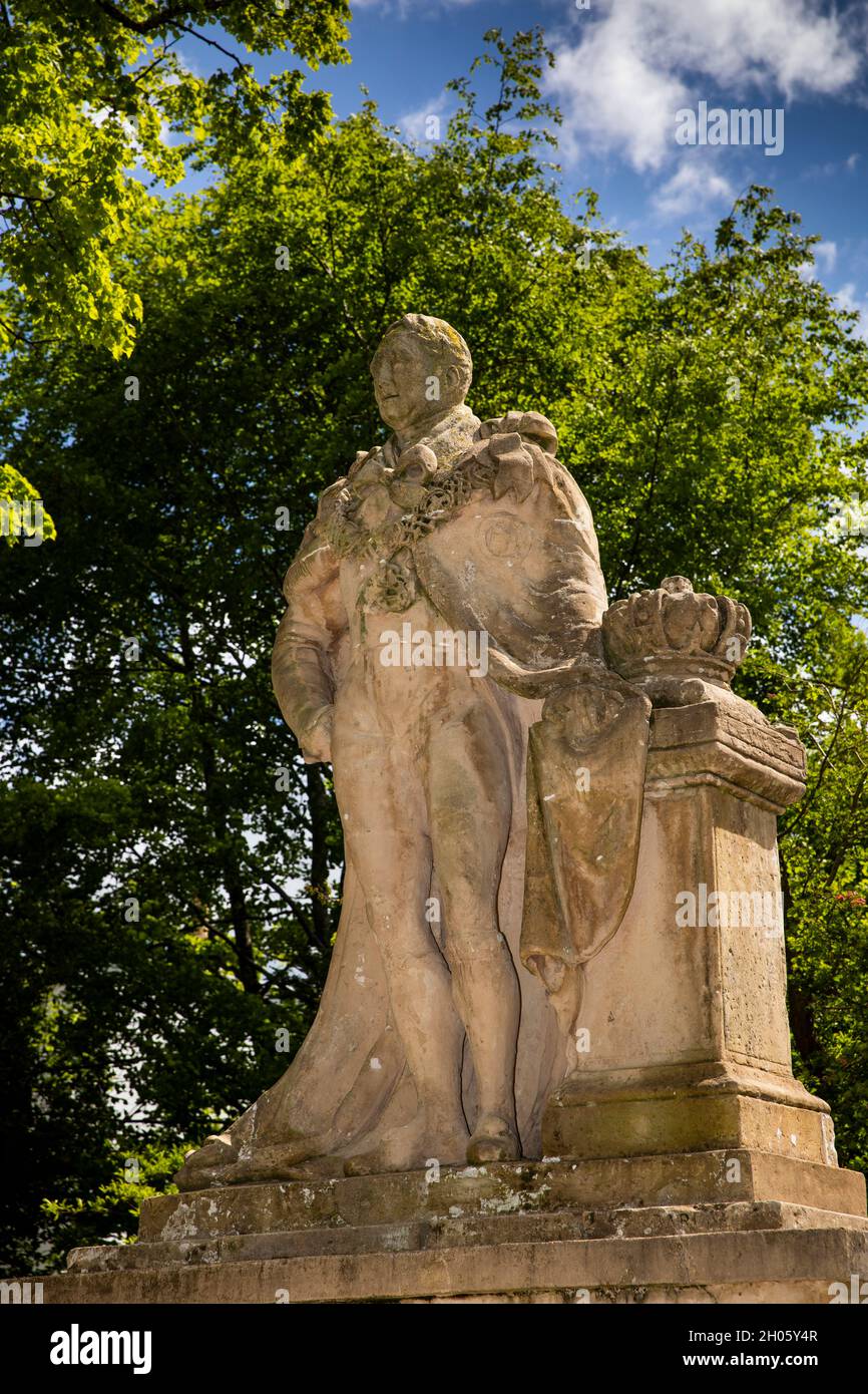 Regno Unito, Gloucestershire, Cheltenham, Montpelier Gardens, statua di re Guglielmo IV Foto Stock