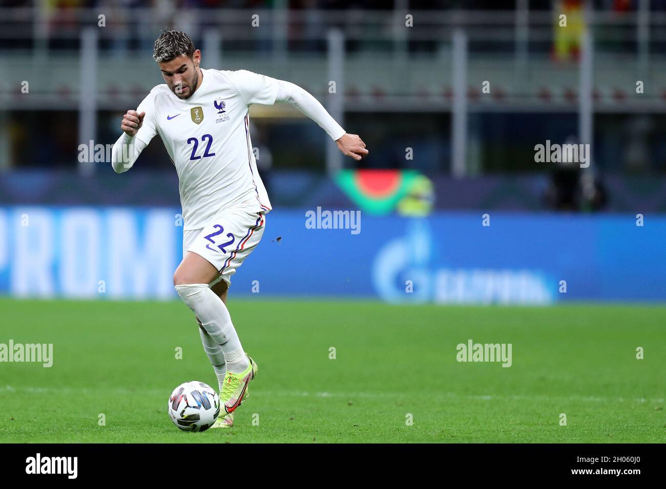 Theo Hernandez di Francia controlla la palla durante la partita finale della UEFA Nations League tra Spagna e Francia . Foto Stock