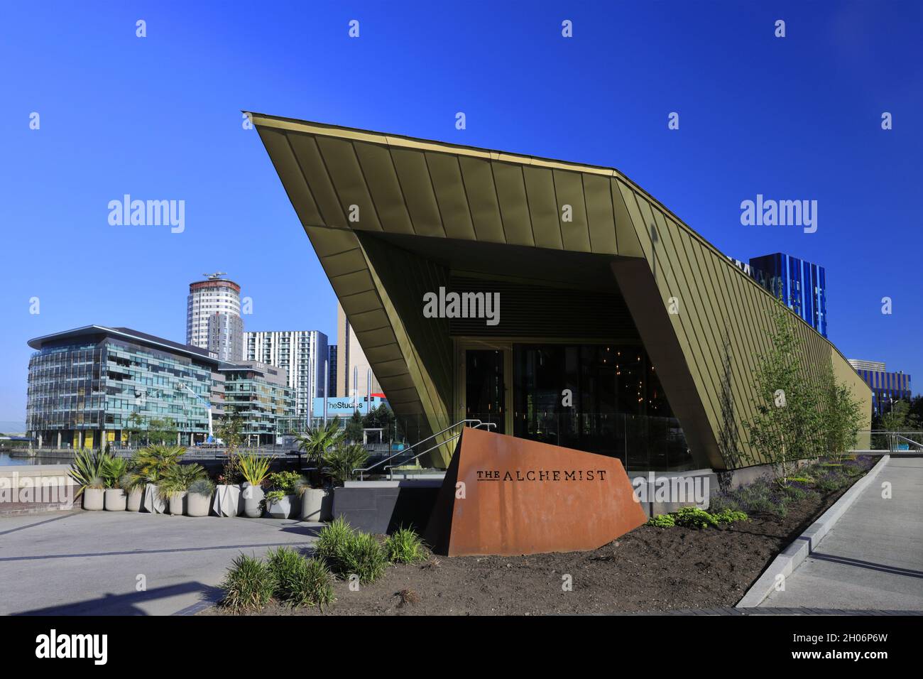 The Alchemist cocktail bar, Salford Quays, Manchester, Lancashire, Inghilterra, REGNO UNITO Foto Stock