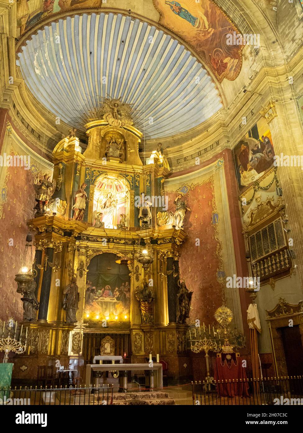 Altare maggiore della Chiesa di nostra Signora degli Angeli, Pollensa Foto Stock