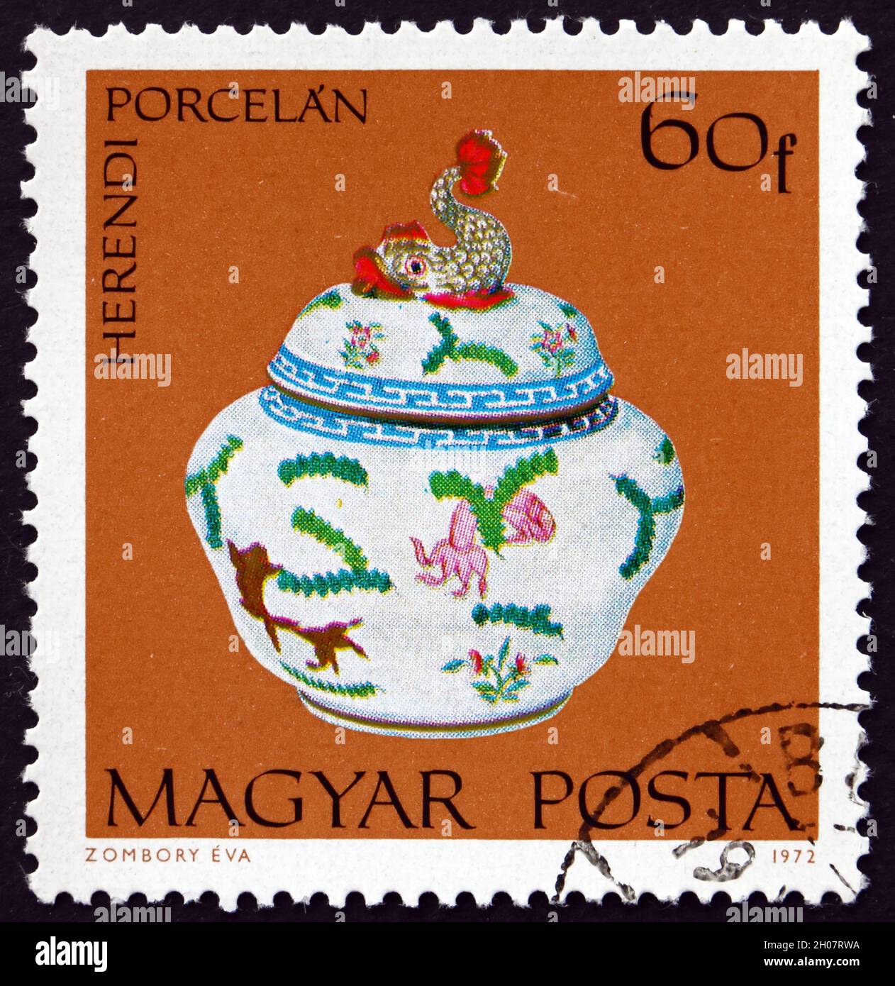 UNGHERIA - CIRCA 1972: Un francobollo stampato in Ungheria mostra Covered Candy Dish, Herend Porcellane, circa 1972 Foto Stock