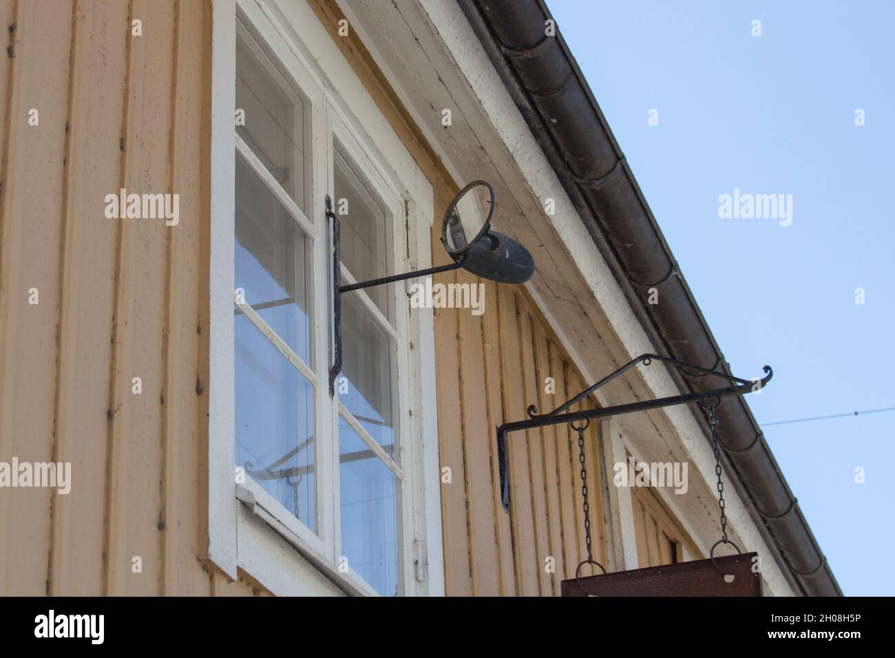Svezia, Sigtuna - Maggio 31 2019: La vista di un gatan Stora in una giornata di sole, la vecchia strada principale il 31 2019 maggio a Sigtuna, Svezia. Foto Stock