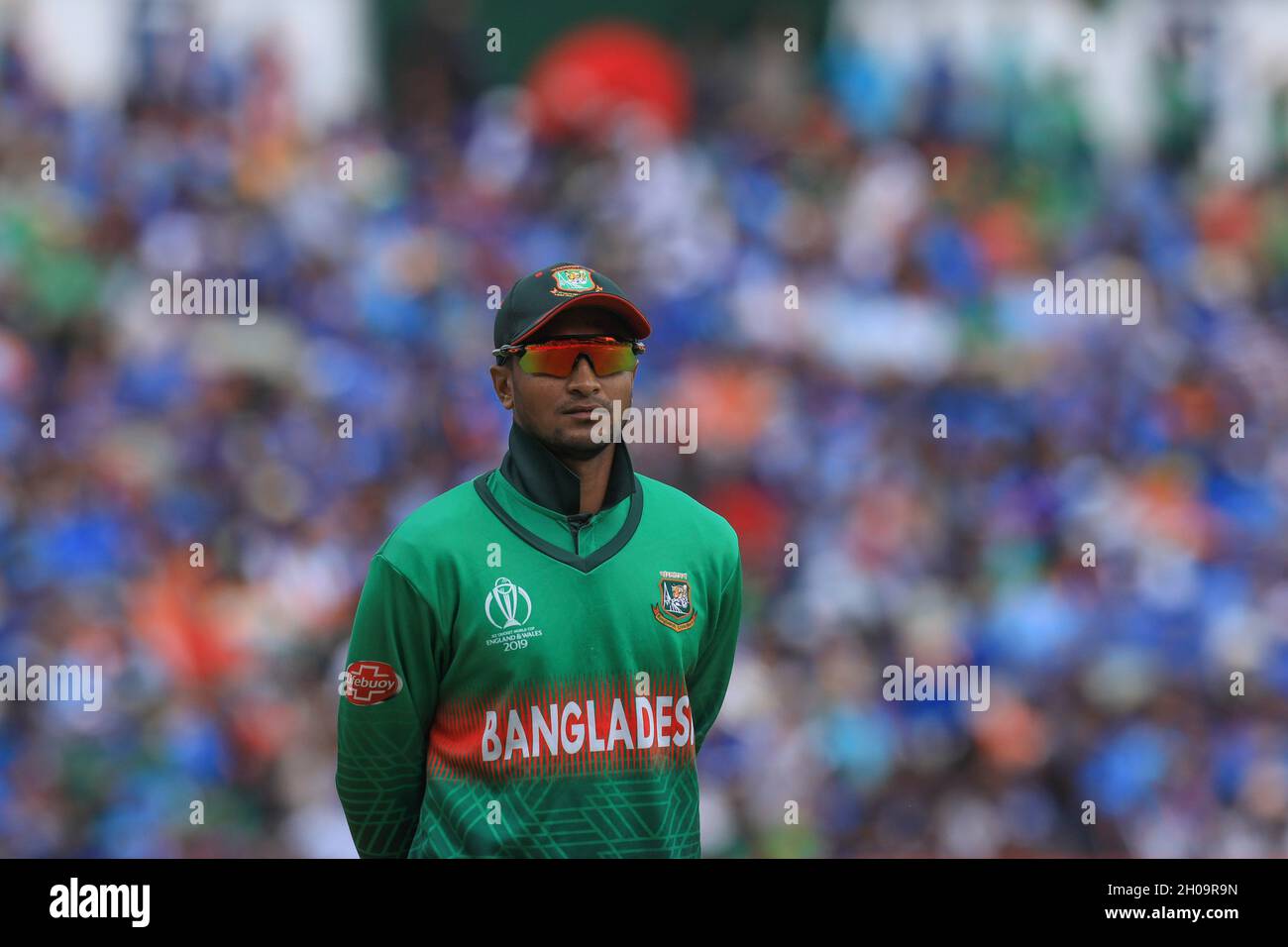 Birmingham, Regno Unito. 2 luglio 2019. Il giocatore di cricket del Bangladesh Shakib al Hasan reagisce durante la 40a partita dell'ICC (International Cricket Council) Cricket World Cup 2019 tra India e Bangladesh a Birmingham in Inghilterra. L'India ha vinto con 28 corse. (Foto di MD Manik/SOPA Images/Sipa USA) Credit: Sipa USA/Alamy Live News Foto Stock