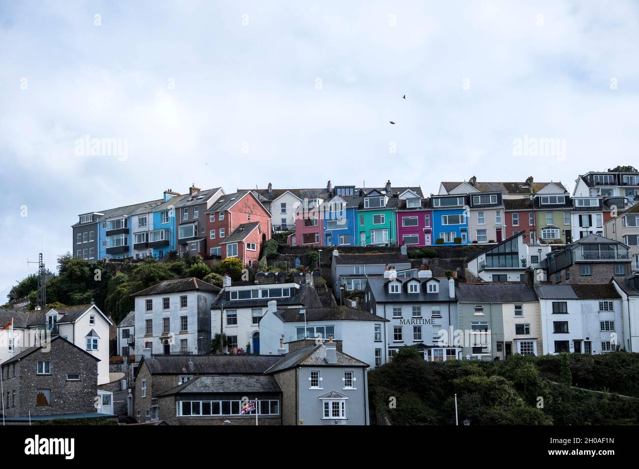 Case colorate a Brixham, Devon, Regno Unito Foto Stock
