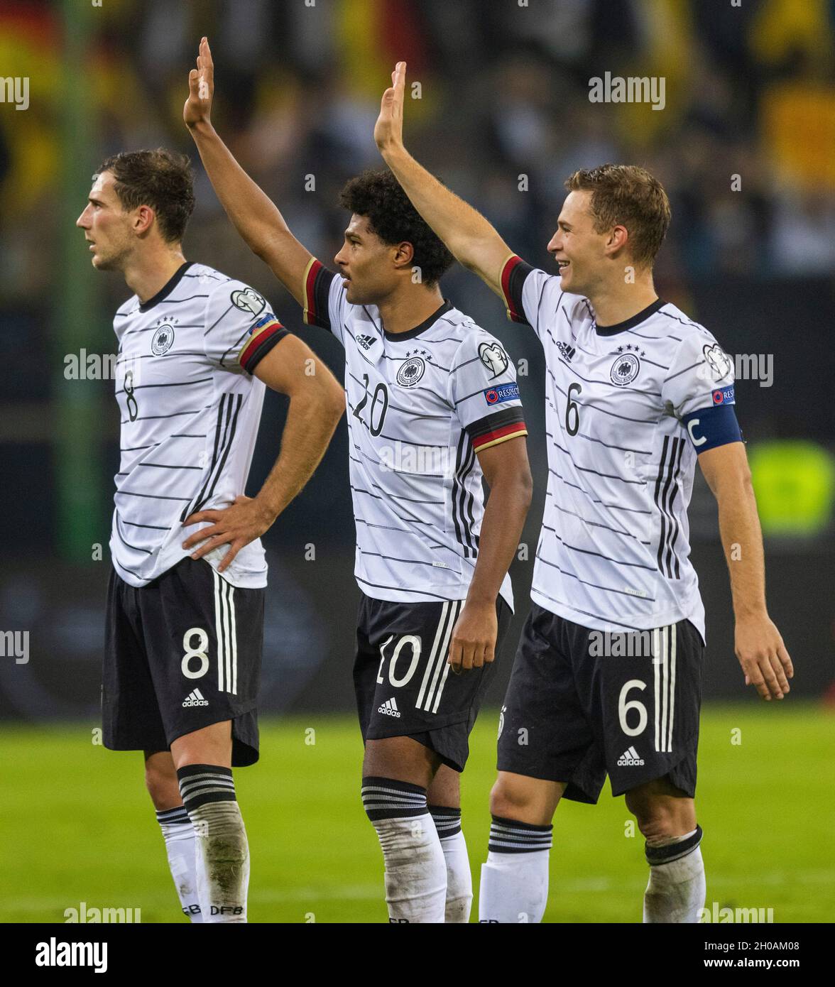 Leon Goretzka (Deutschland), Serge Gnabry (Deutschland), Joshua Kimmich (Deutschland) Deutschland - Rumänien 08.10.2021, Fussball; WM-Quali, Qualifika Foto Stock