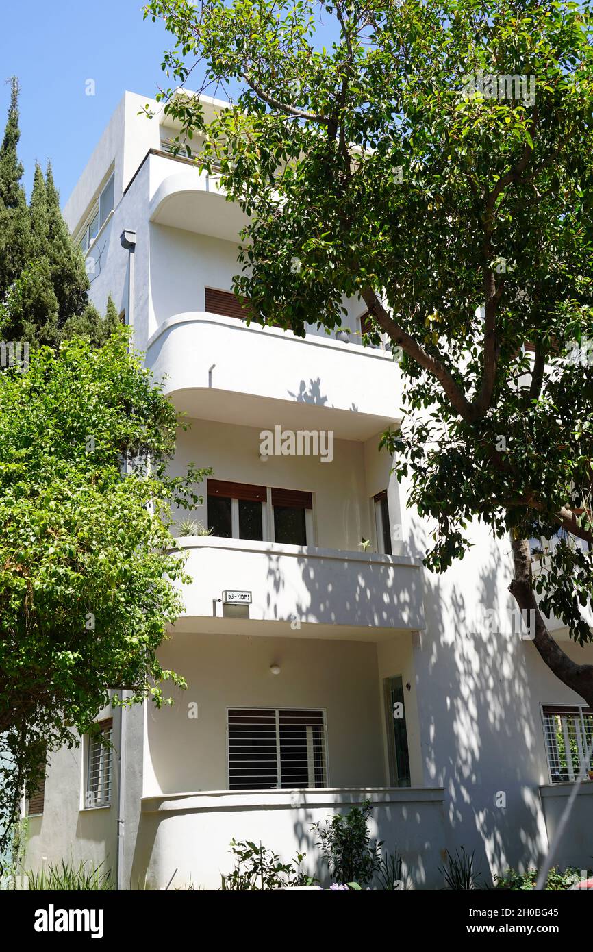 Bauhaus architettura edificio residenziale progettato nel 1932 da Engineer Shlomo Penrov a 63 Nachmani, Tel Aviv Città Bianca. La Città Bianca si riferisce a una c Foto Stock