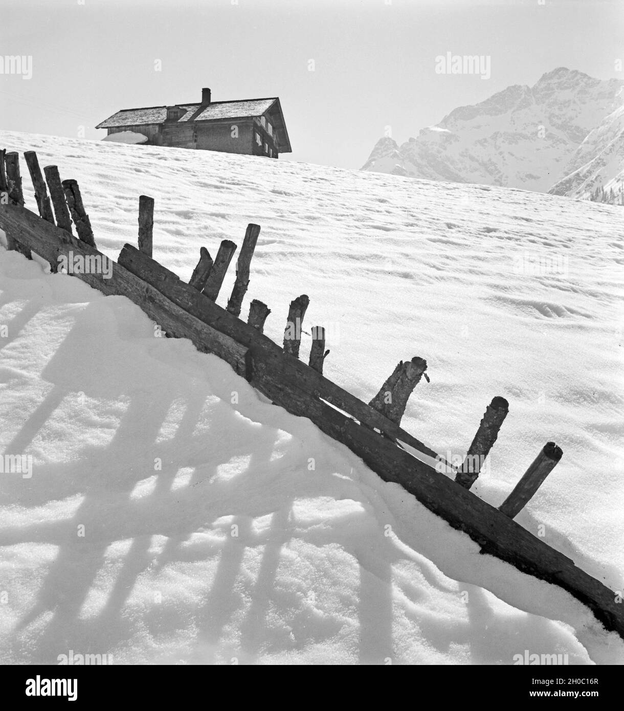 Ein Ausflug in ein Skigebiet in Bayern, Deutsches Reich 1930er Jahre. Un viaggio in una regione di sci in Baviera, Germania 1930s. Foto Stock