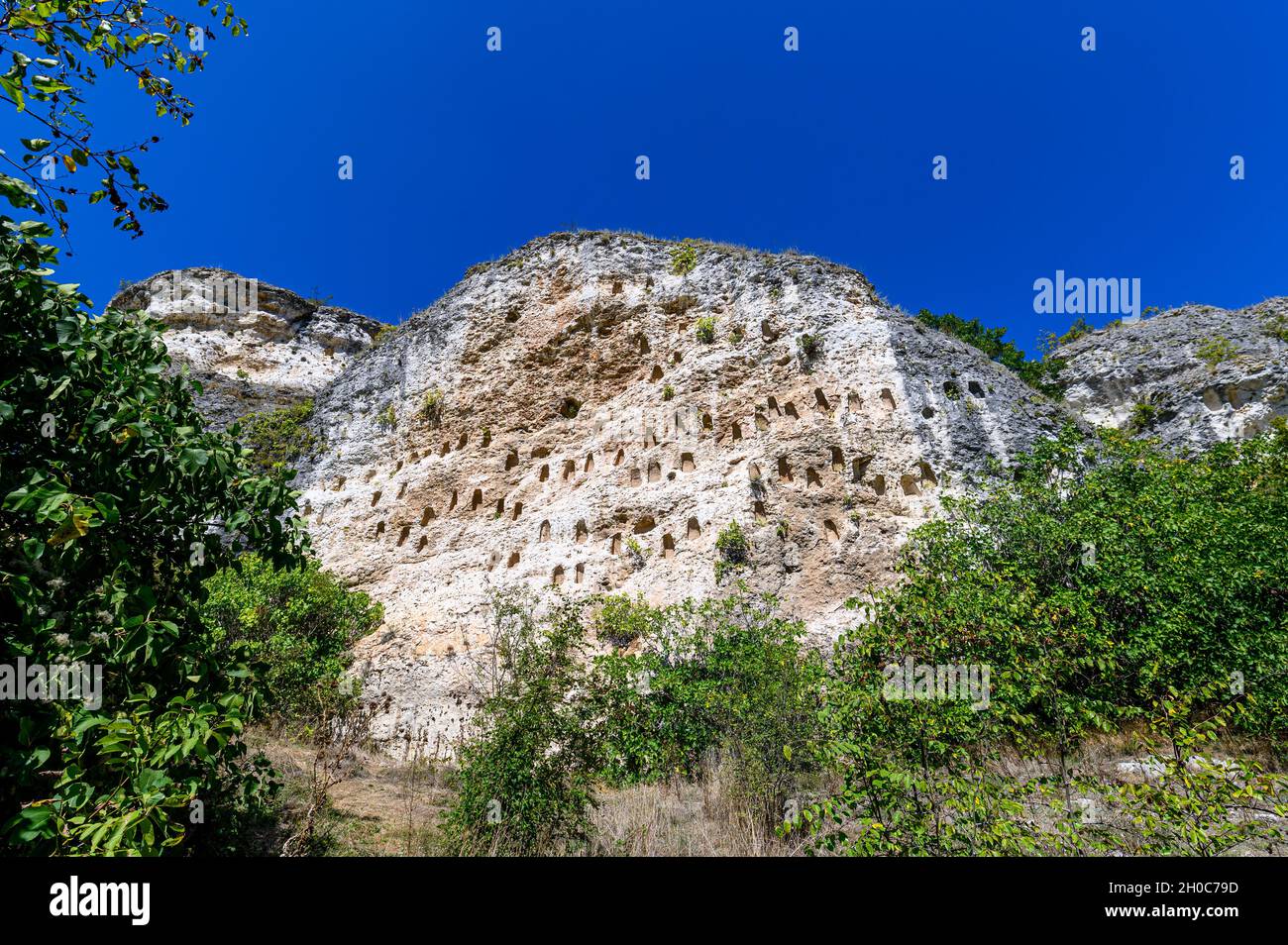 Necropoli di Tracia o antico santuario e luogo sacro chiamato Kovan Kaya in Bulgaria. Foto Stock