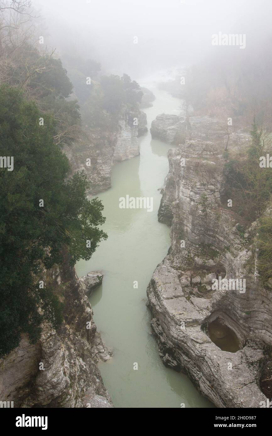 bollitore gigante, Marmitta dei giganti, fiume Metauro, Fossombrone, Marche, Italia, Europa Foto Stock