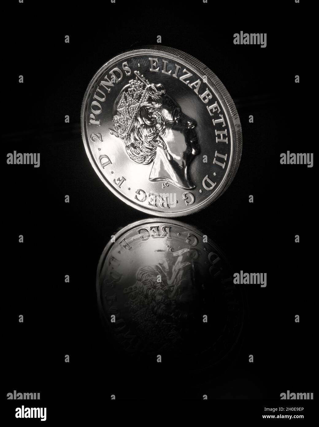 2016 Silver Britannia Coin - un'oncia troy di 0,999 argento fine con un valore nominale di 2 libbre GBP Foto Stock