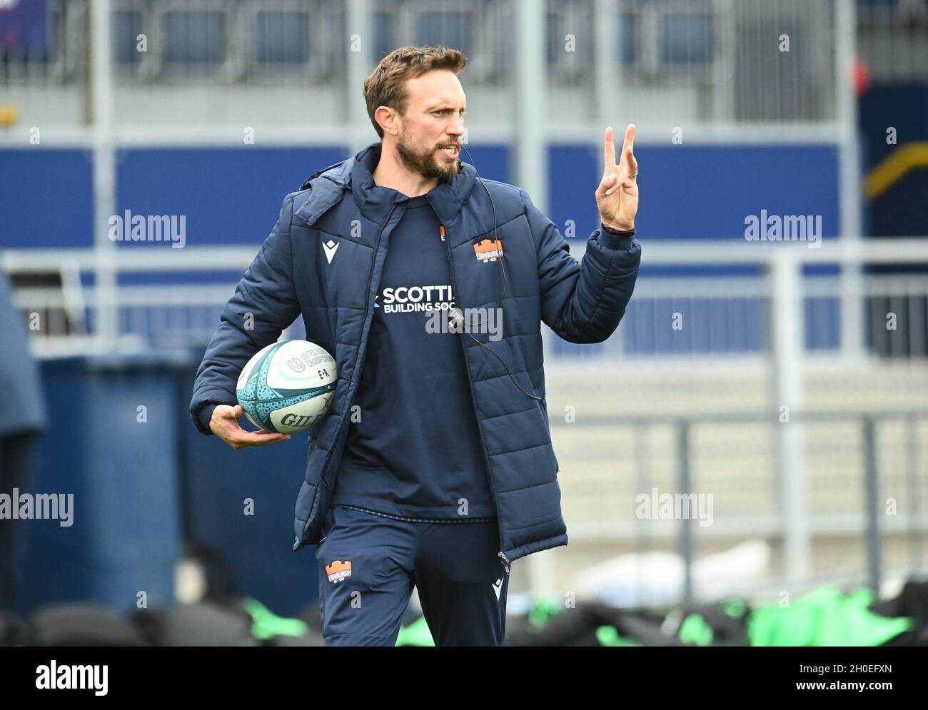 Edinburgh.Scotland UK.12 Ott 21. Edinburgh Rugby Head Coach Mike Blair sessione di allenamento per United Rugby Championship Match vs Vodacom Bulls. Credit: eric mccowat/Alamy Live News Foto Stock