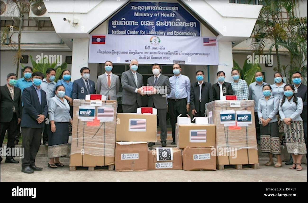 L’Agenzia per la riduzione delle minacce alla difesa (DTRA) ha collaborato con Indonesia, Laos, Thailandia e Vietnam per costruire e sviluppare capacità biologiche di sicurezza, sicurezza e sorveglianza come parte della storia a lungo termine dell’Agenzia di creare partnership con paesi di tutto il mondo. Foto Stock