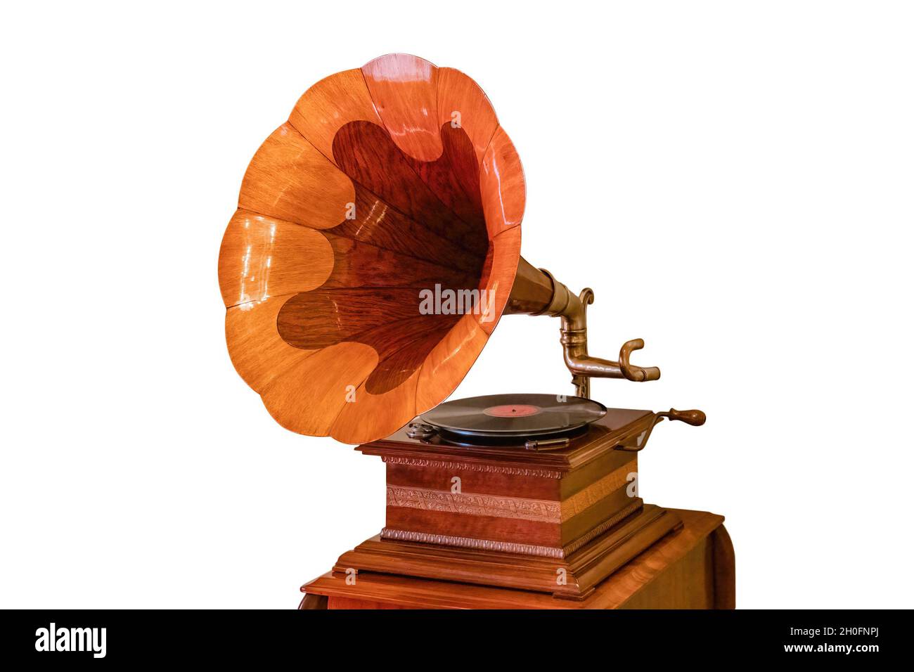 Antico gramofono in legno. Il Gramophone o fonografo è un dispositivo per la registrazione meccanica e la riproduzione del suono Foto Stock