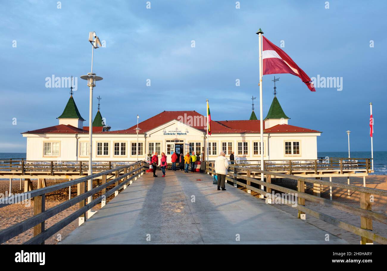 Molo Ahlbeck, Isola di Usedom, Meclemburgo-Pomerania occidentale, Germania Foto Stock