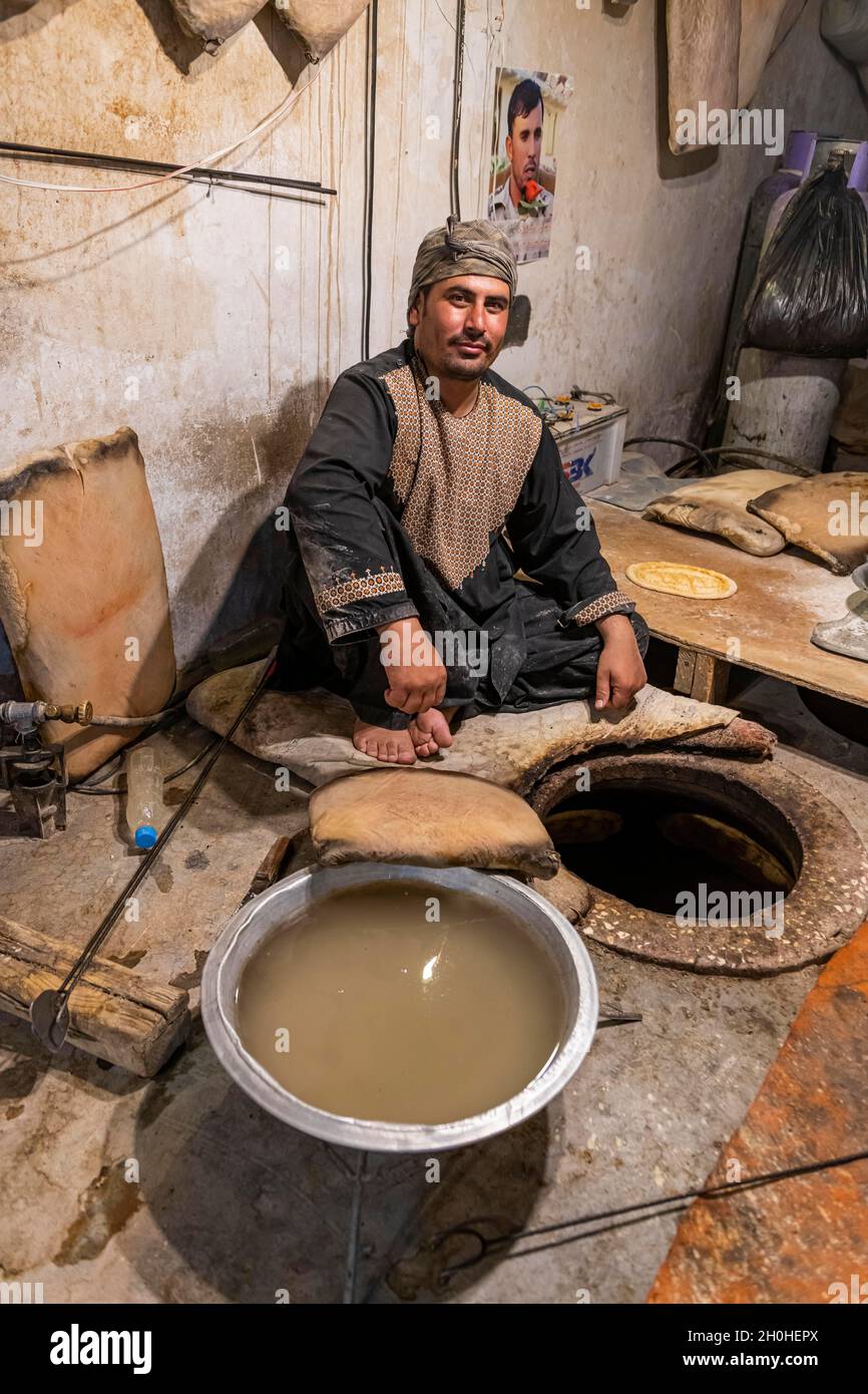 Panetteria tradizionale locale, Kandahar, Afghanistan Foto Stock