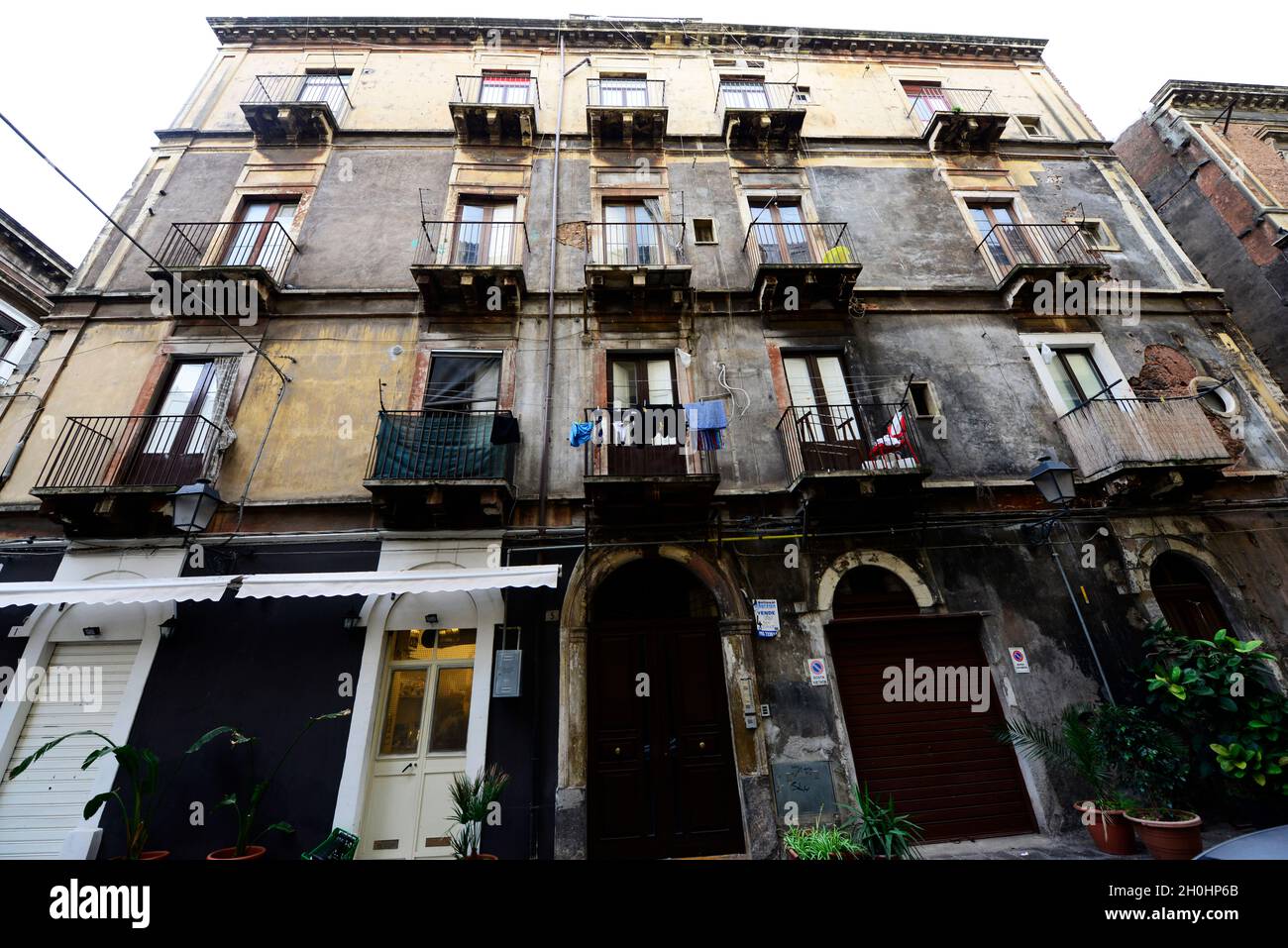 Vecchi edifici a Catania, Italia. Foto Stock