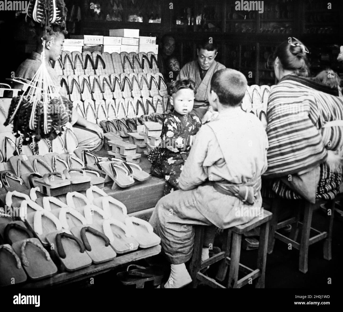 Negozio di scarpe, Giappone, periodo vittoriano Foto Stock