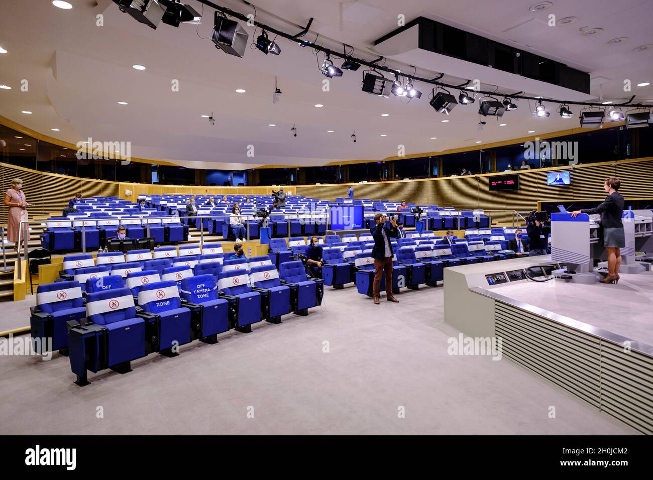 Belgio, Bruxelles, 1 luglio 2021: Sala stampa del Berlaymont, sede della Commissione europea: prevenzione della salute e della sicurezza contro il Covid 19 Foto Stock