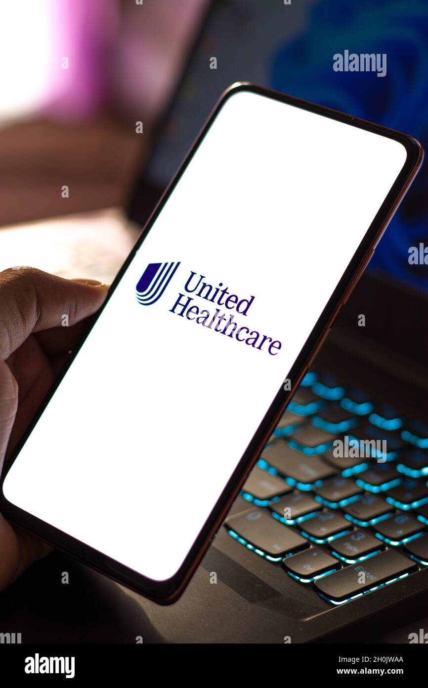 West Bangal, India - 09 ottobre 2021 : UnitedHealthcare logo sullo schermo del telefono immagine stock. Foto Stock