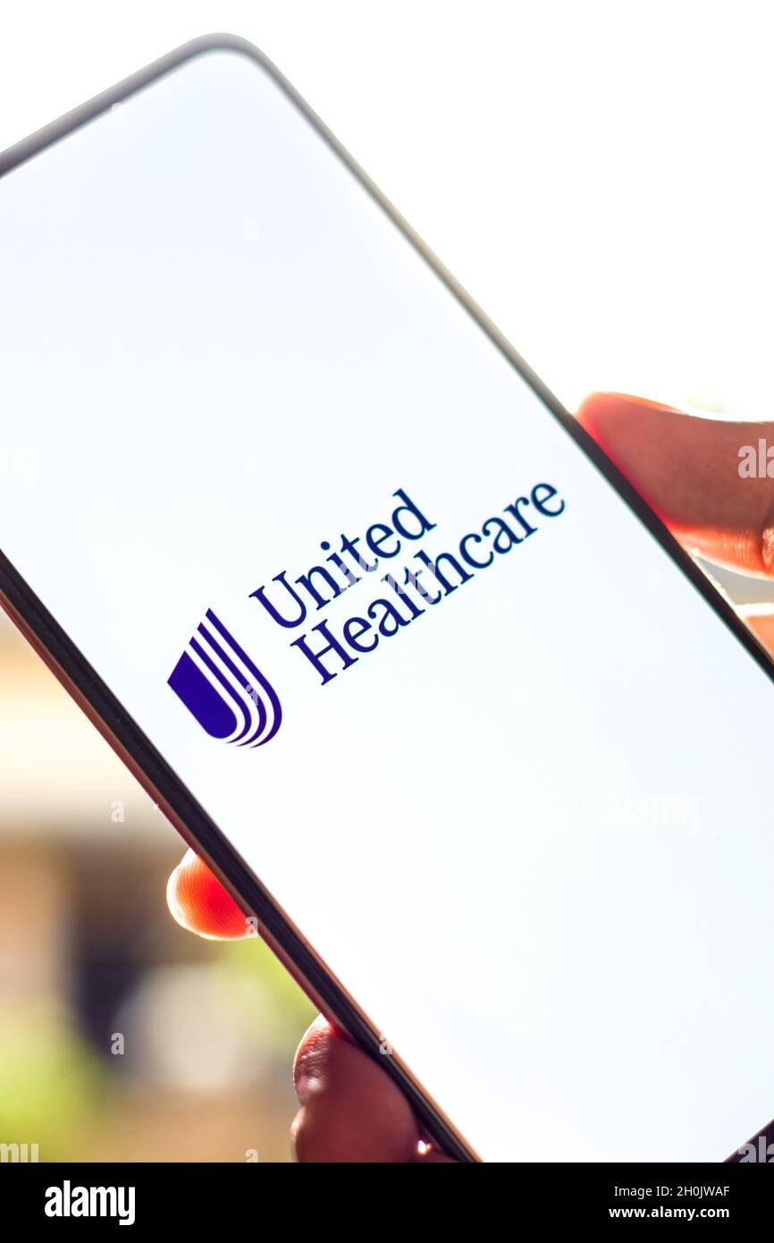 West Bangal, India - 09 ottobre 2021 : UnitedHealthcare logo sullo schermo del telefono immagine stock. Foto Stock