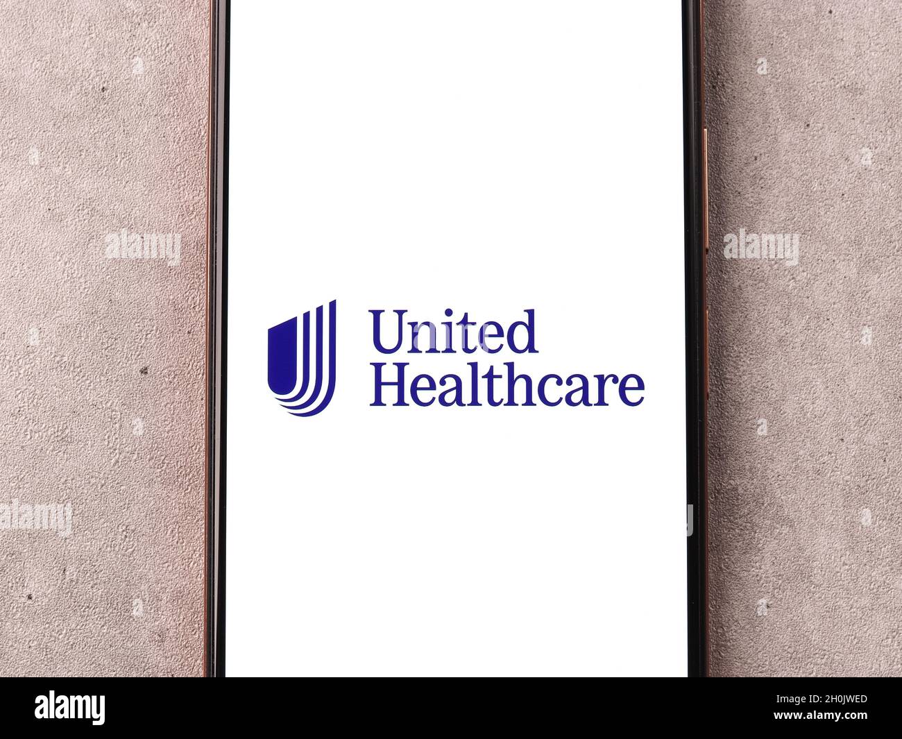 West Bangal, India - 09 ottobre 2021 : UnitedHealthcare logo sullo schermo del telefono immagine stock. Foto Stock