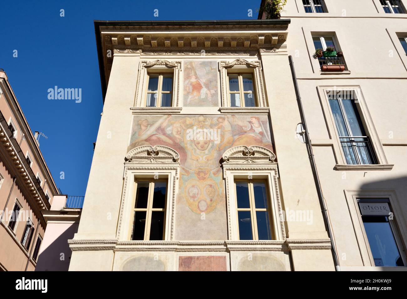 Italia, Roma, Piazza di Sant'Eustachio, Palazzetto tipo da Spoleto (XVI secolo), affreschi di Federico Zuccari Foto Stock
