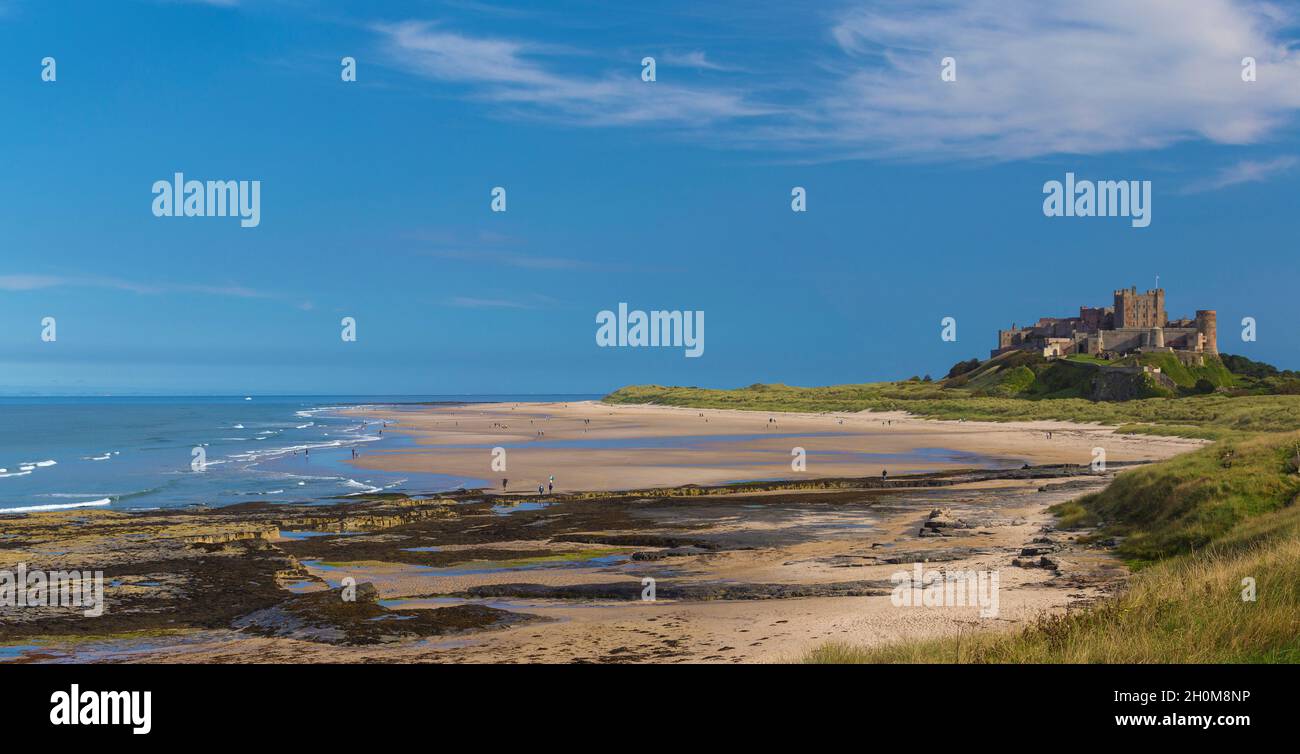 Il castello di Bamburgh, Northumberland, Inghilterra. Foto Stock