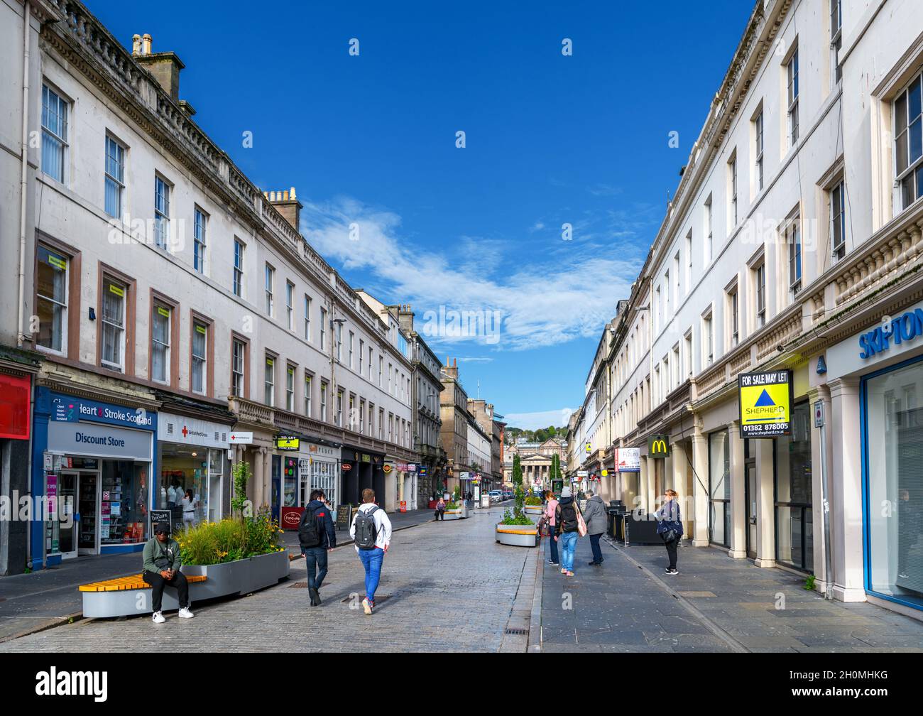 Negozi su Reform Street, Dundee, Scozia, Regno Unito Foto Stock