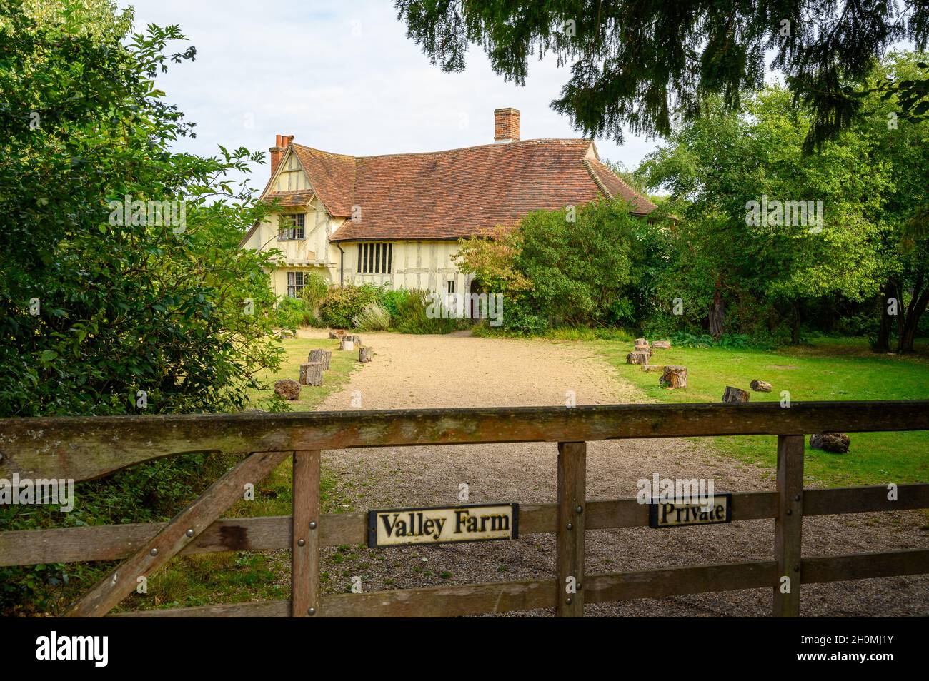 Valley Farm, l'edificio più antico di Flatford, è stato costruito a metà del XV secolo. Suffolk, Inghilterra. Foto Stock